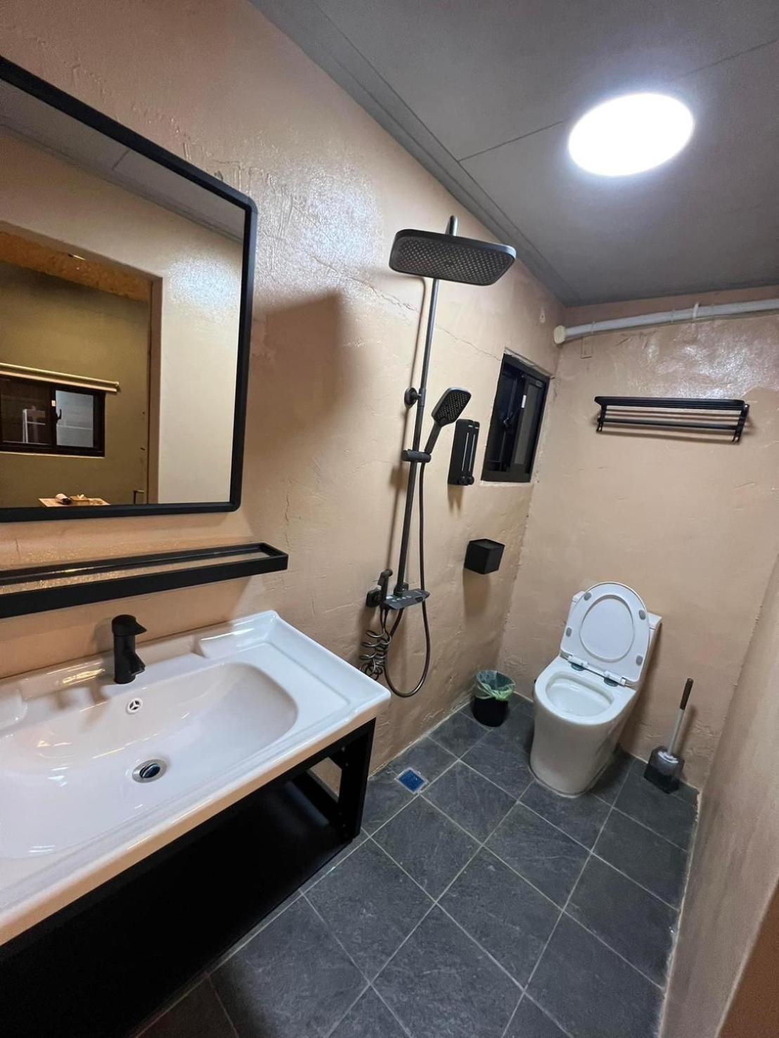 Hidden Life B&B Chenggong Extérieur photo